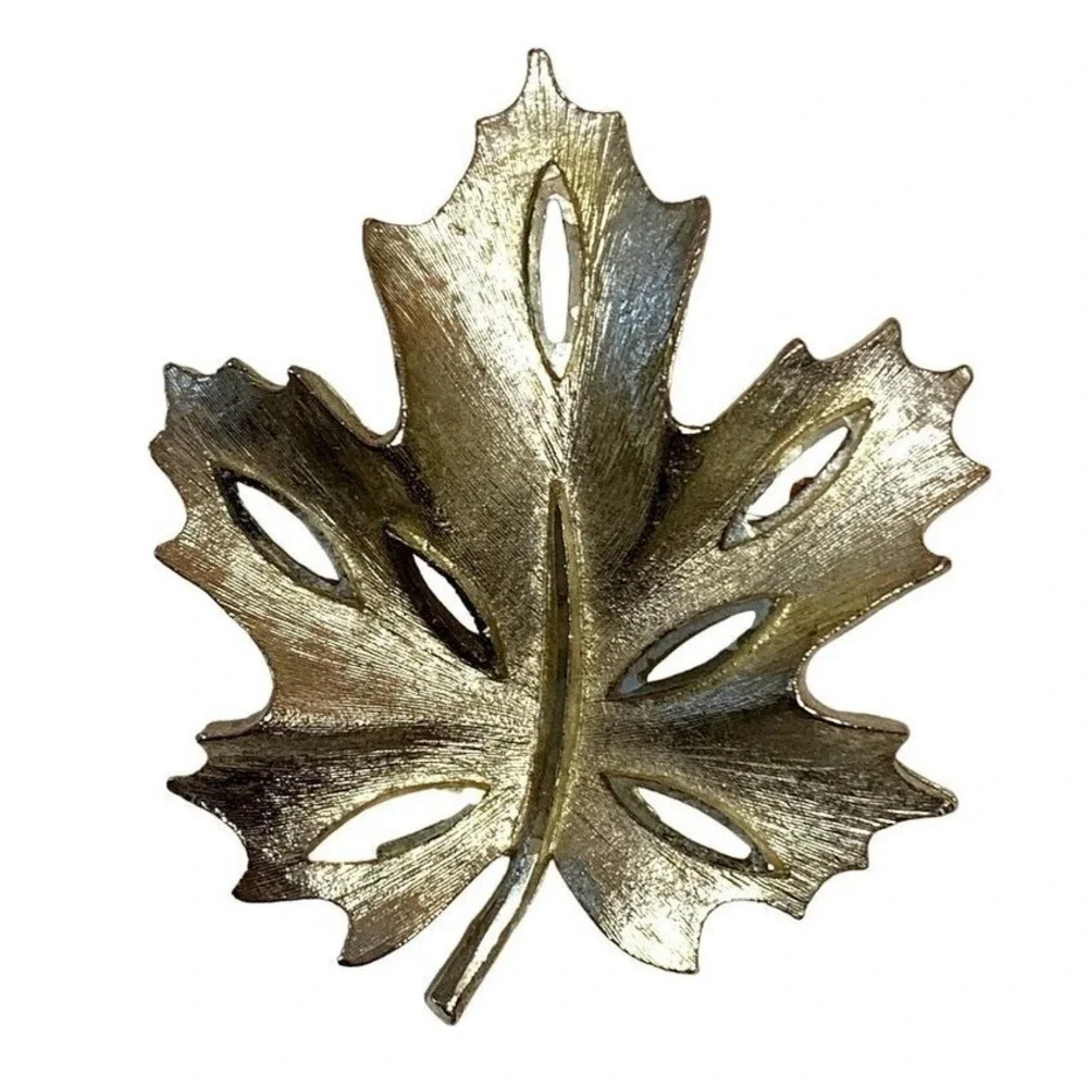 Vintage Gold Tone Maple‎ Leaf Brooch Pin Art Nouveau Style Signed BSK